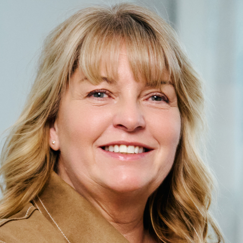 Anna Persdotter tittar in i kameran